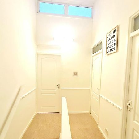 Cosy Luxurious 3 Bedroom House, Free Parking, Free Wifi, Private Garden, Free Netflix Havering Екстер'єр фото